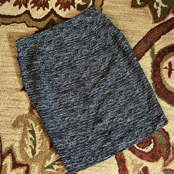 TOMMY HILFIGER Size 4 Pencil NUBBY Blue-White -Black Tweed-Look Career $148 NEW - Picture 2 of 16